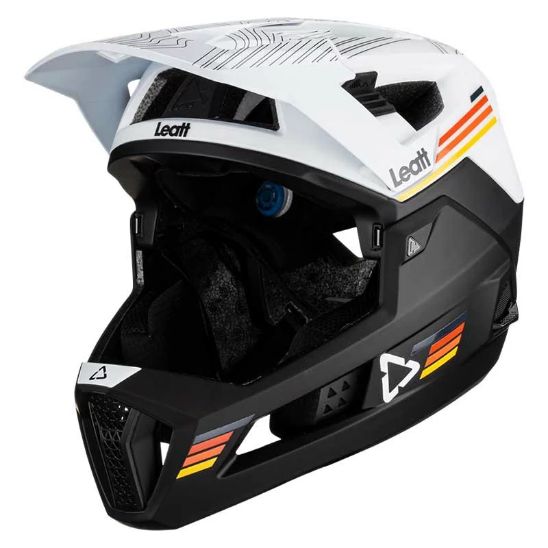 LEATT Enduro 4.0 MTB Helmet 5 LEATT Enduro 4.0 MTB Helmet - Image 3